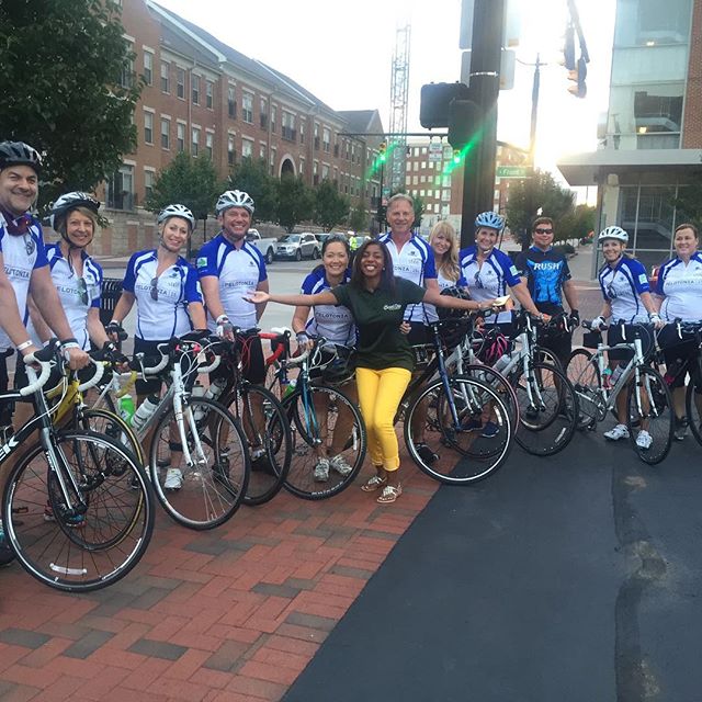 I'm live on @gooddaycolumbus #Pelotonia15! Good luck to all of the riders! Special shoutout to @mariawsyx6 and her #RidingInStile team. They're biking 100 miles!!!!! 😅🚴🏾☀️ #AsSeenInColumbus #LifeInCbus #GDCFeatureReporterFun